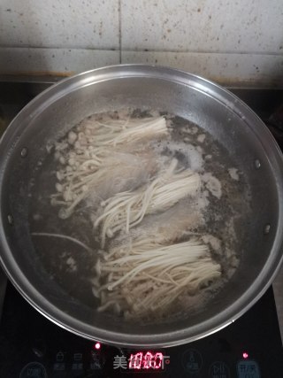 酸汤肥牛的做法步调：8