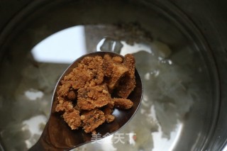 白薯薏仁银耳汤的做法步调：2