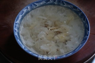 白薯薏仁银耳汤的做法步调：1