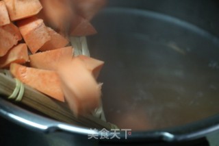 白薯薏仁银耳汤的做法步调：4