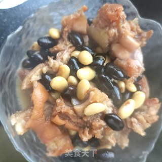 单豆炖猪蹄的做法步调：8