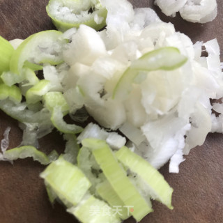 羊肚菌裙带菜汤的做法步调：6