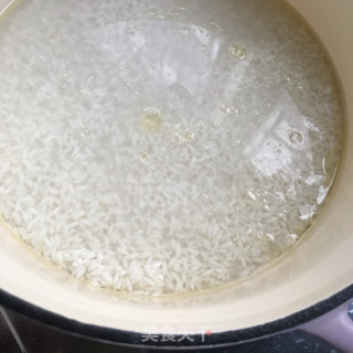 香肠煲仔饭的做法步调：5