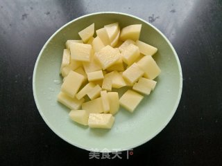 土豆鸡肉拌饭的做法步调：3