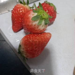 草莓酸奶三明治的做法步调：3