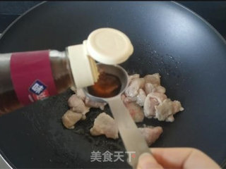 西芹炒肉片的做法步调：7