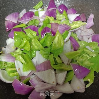 螺丝椒炒圆葱鸡蛋的做法步调：5