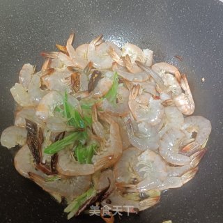 辣炒年夜虾的做法步调：6