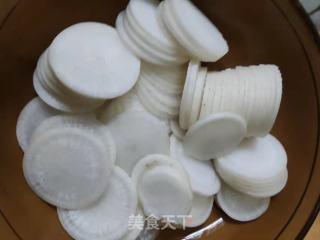 “浑肠食谱”利剑萝卜卷的做法步调：3