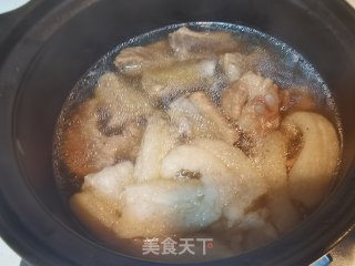 排骨汤炖竹荪的做法步调：8