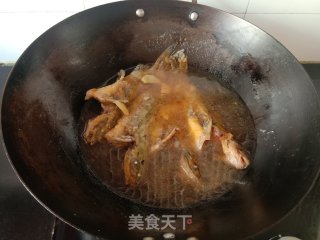 黄骨鱼炖粉条的做法步调：6