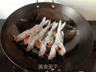 黄骨鱼炖粉条的做法步调：3