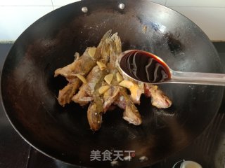 黄骨鱼炖粉条的做法步调：5