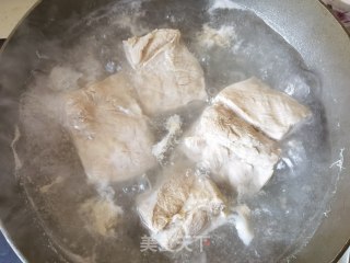 炸肉圆的做法步调：4