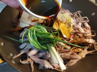 卤鸭舌的做法步调：5