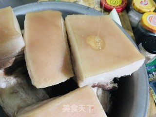 梅菜扣肉的做法步调：4