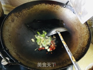 梅菜扣肉的做法步调：9