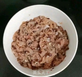 猪肉木耳酿苦瓜的做法步调：5