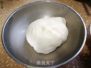 烫里青菜鸡蛋盒子的做法步调：1