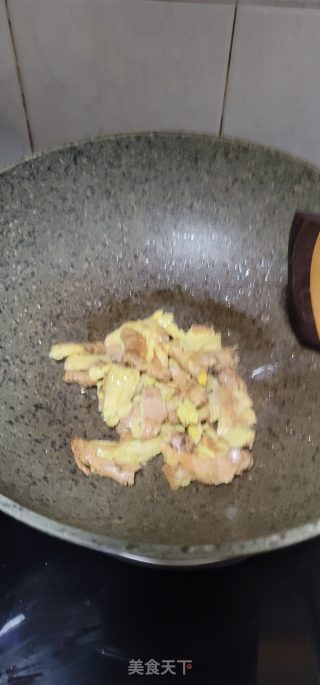 风姜煎蛋烧酒鸡汤的做法步调：6
