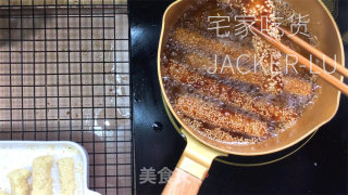 土豆泥薯条，浅易整失利，进口喷鼻酥坚，沾一心番茄酱超等过瘾。的做法步调：9