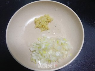 白烧狮子头的做法步调：4