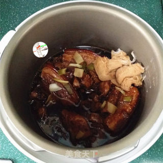 把子肉的做法步调：10