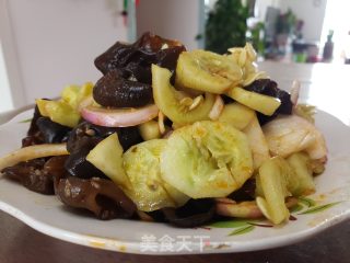 蒜泥洋葱黄瓜木耳的做法步调：9