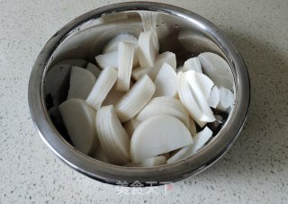 坚爽利剑萝卜的做法步调：2