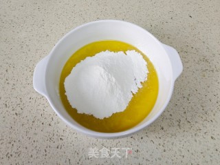 6微暇绿茶粉古早蛋糕的做法步调：2