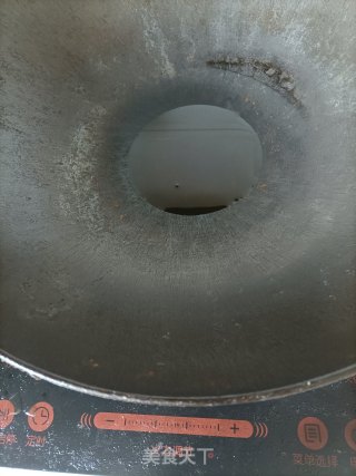 凉拌擀里皮的做法步调：1
