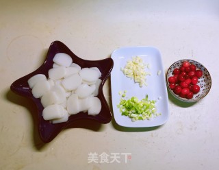 莓果炒年糕的做法步调：4