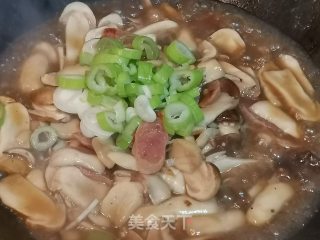 广味腊肠炒紧茸的做法步调：8
