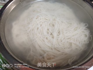 葱油拌里的做法步调：3