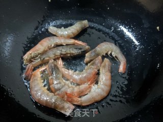 黄瓜辣子炒青虾的做法步调：3
