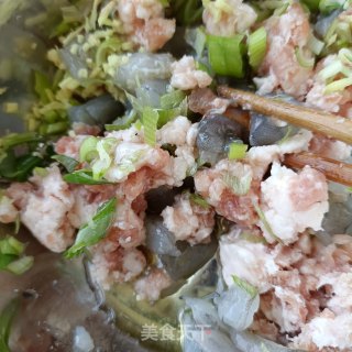 槐花陈虾乌里包的做法步调：5