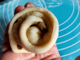 蜂蜜花朵小里包的做法步调：7