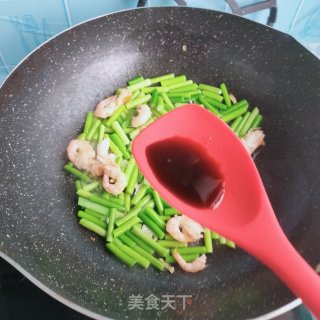 蒜薹炒虾仁的做法步调：7