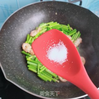 蒜薹炒虾仁的做法步调：6