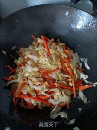 包菜鸡蛋炒粉丝的做法步调：8