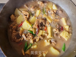糯玉米土豆炖鸡腿的做法步调：21