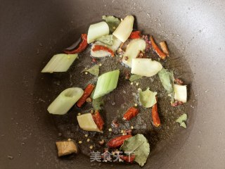 糯玉米土豆炖鸡腿的做法步调：6