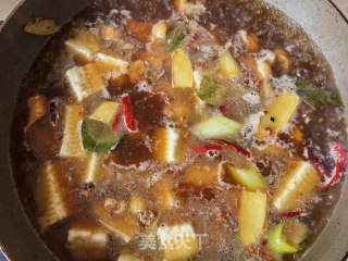 糯玉米土豆炖鸡腿的做法步调：14