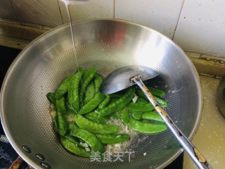 蒜喷鼻荷兰豆的做法步调：8