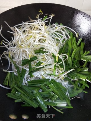韭菜炒芽菜的做法步调：4
