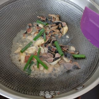赤紧茸炒鸡胗的做法步调：6
