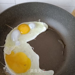 鸡蛋番茄拌莴苣老叶的做法步调：6