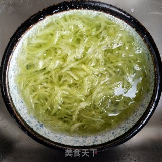 凉拌莴苣丝的做法步调：5