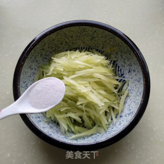 凉拌莴苣丝的做法步调：3