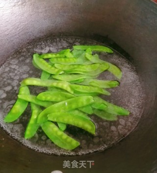 蒜蓉荷兰豆的做法步调：2